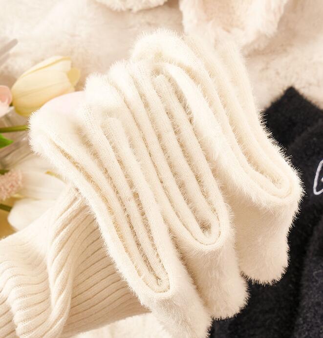 Mink Cashmere Socks - Love Black