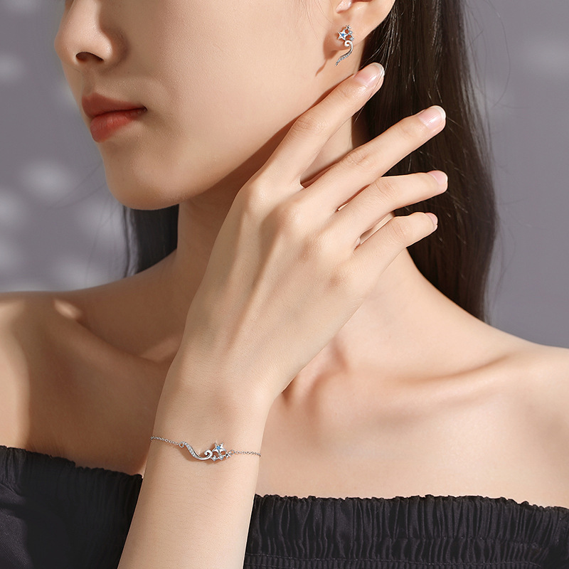 Zilang Starfish Bracelet Image 2