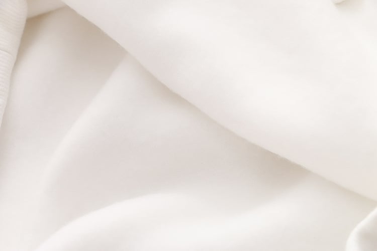 Pullover White Color