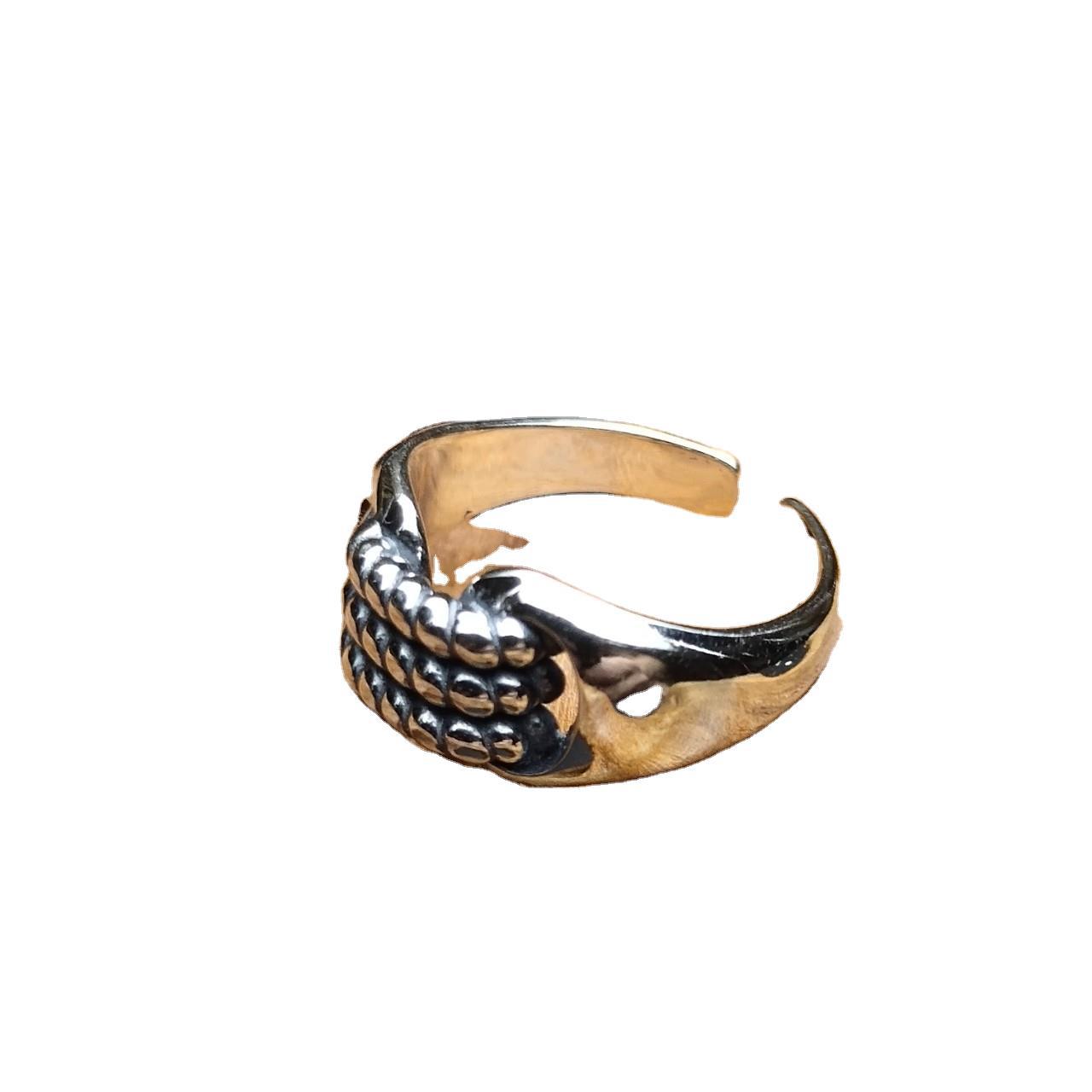 Cold Style Retro Distressed Twist Ring