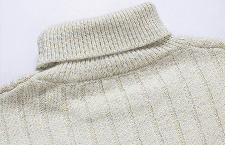 Men's Sweater Image 9