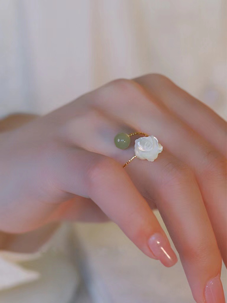 White Rose Index Finger Ring 2