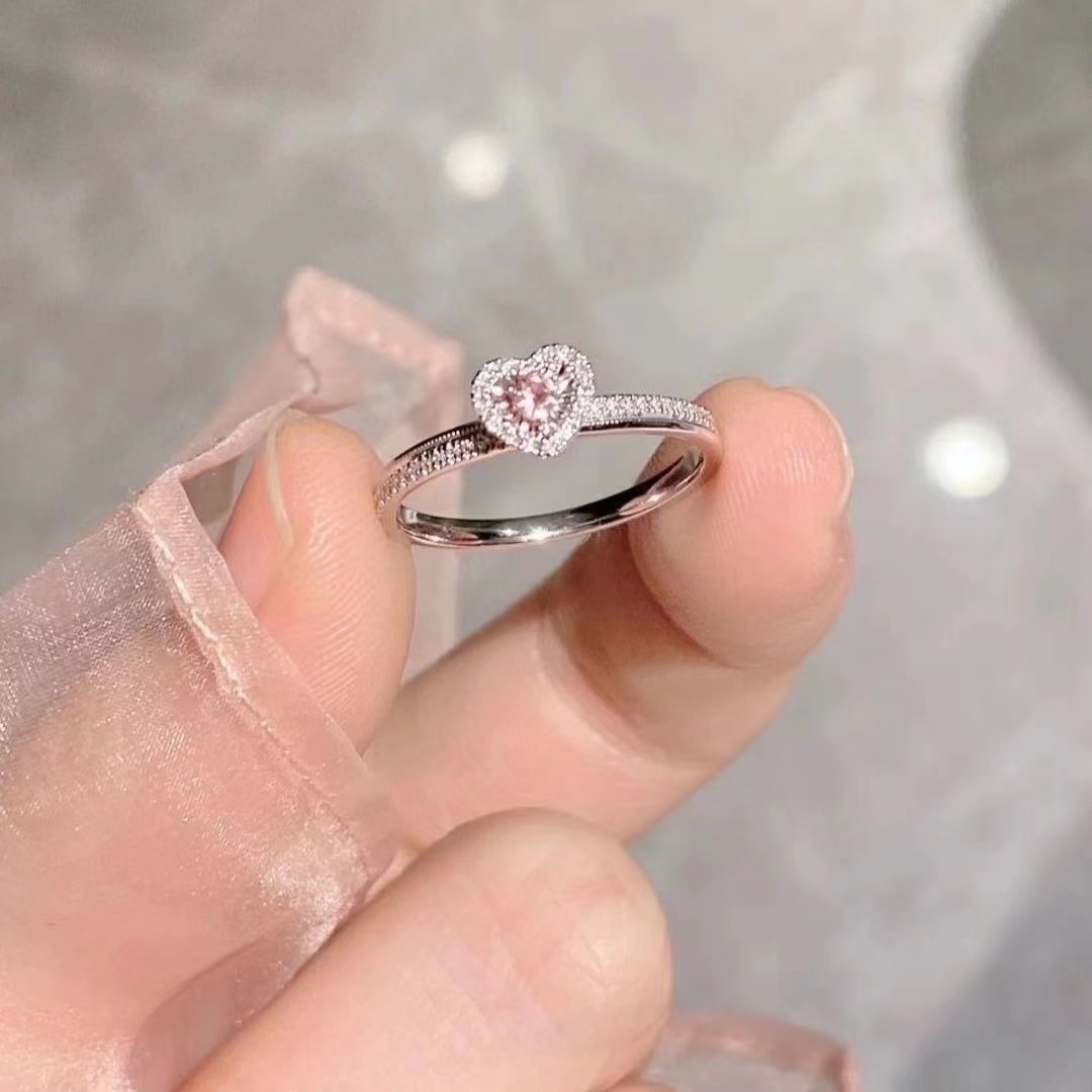 Elegant Pink Love Micro-inlaid Zircon Ring Image 4