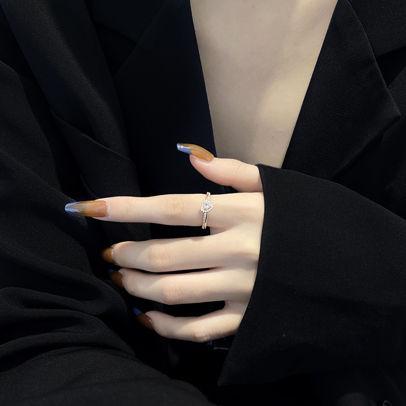 Elegant Pink Love Micro-inlaid Zircon Ring Image 3
