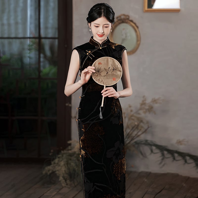 Elegant Dress Image 4