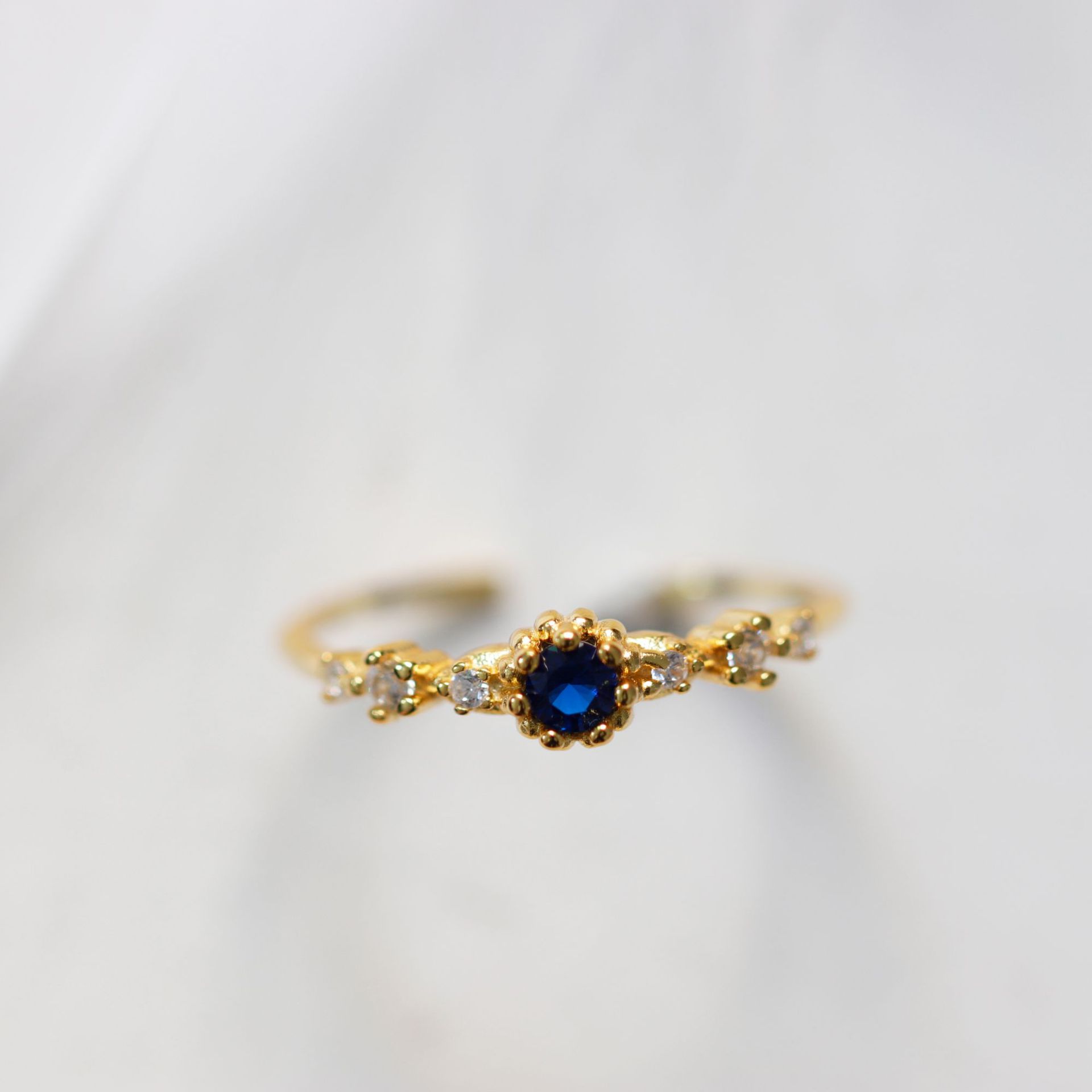 Vintage Blue Zircon Ring 3
