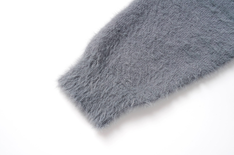 Sweater Image 15
