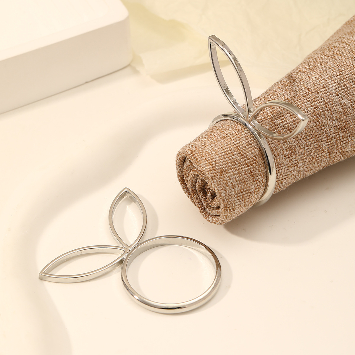 Fashion Alloy Rabbit Head Ring Image 3