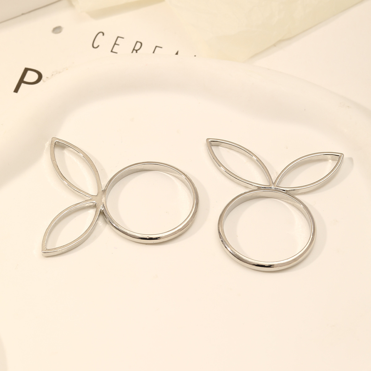 Fashion Alloy Rabbit Head Ring Image 11