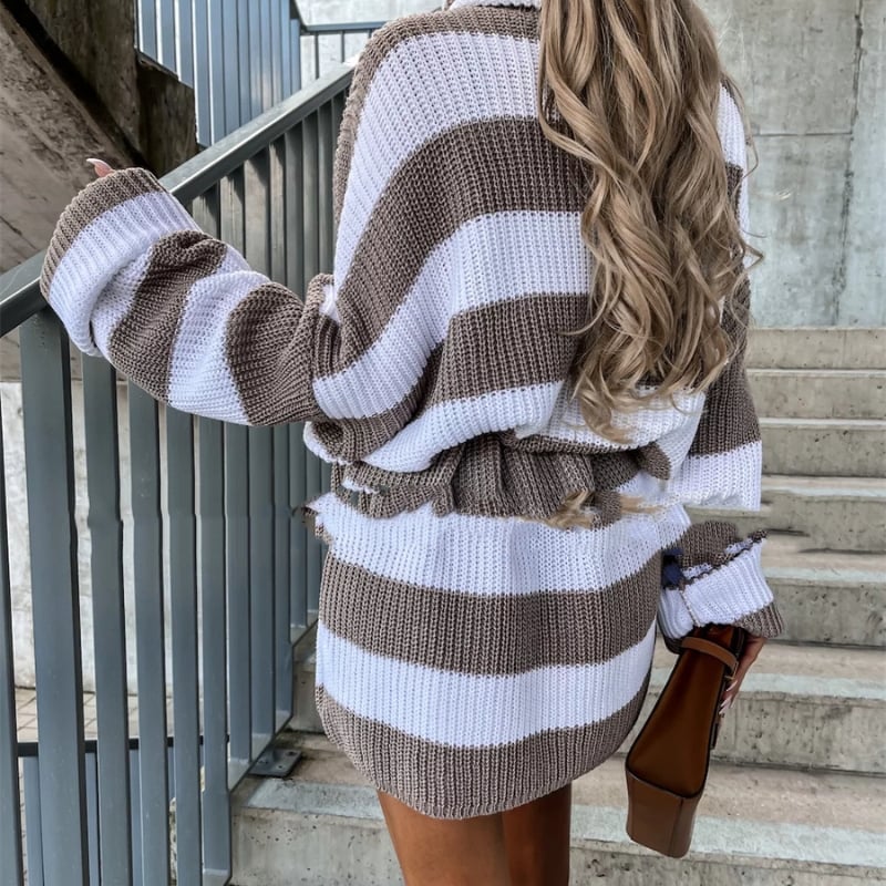 Sweater Image 4