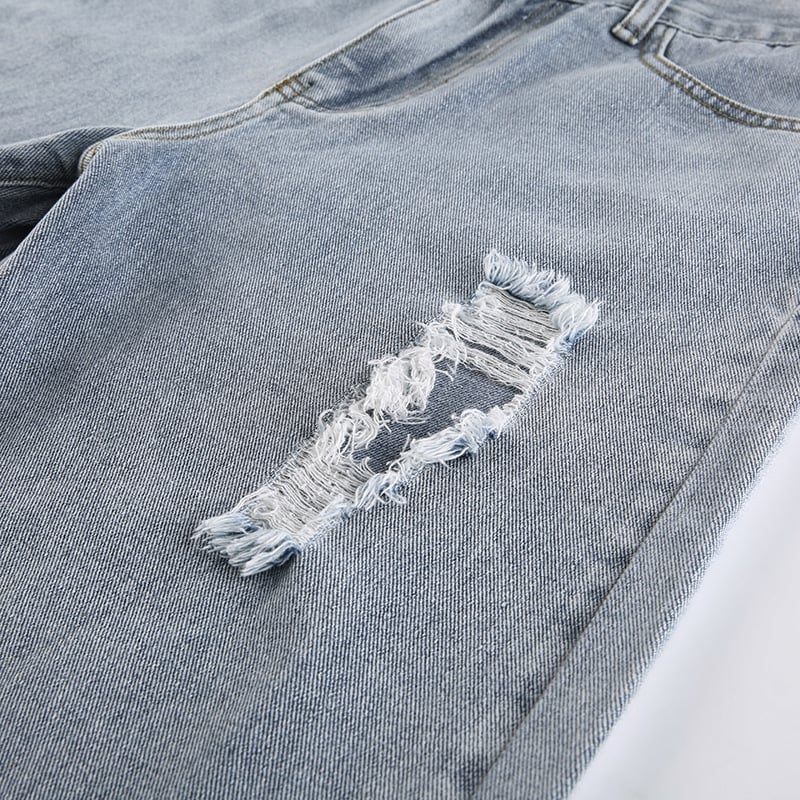 Casual Jeans with Accessories