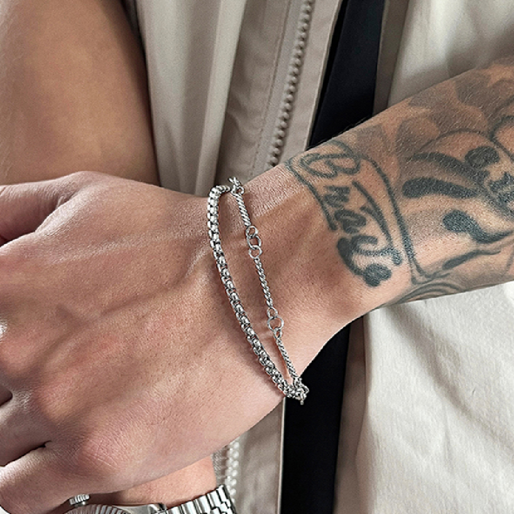 Stylish Silver Finish