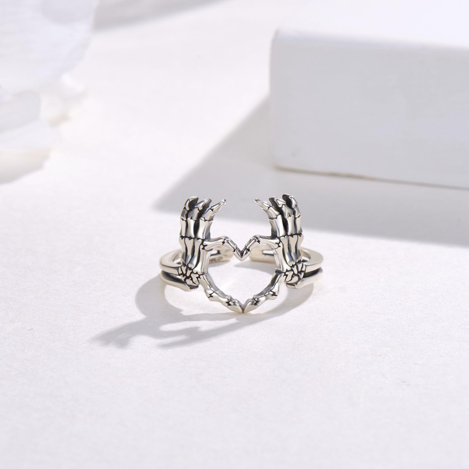 Skull Than Heart Paw Index Finger Retro Ring Image 5