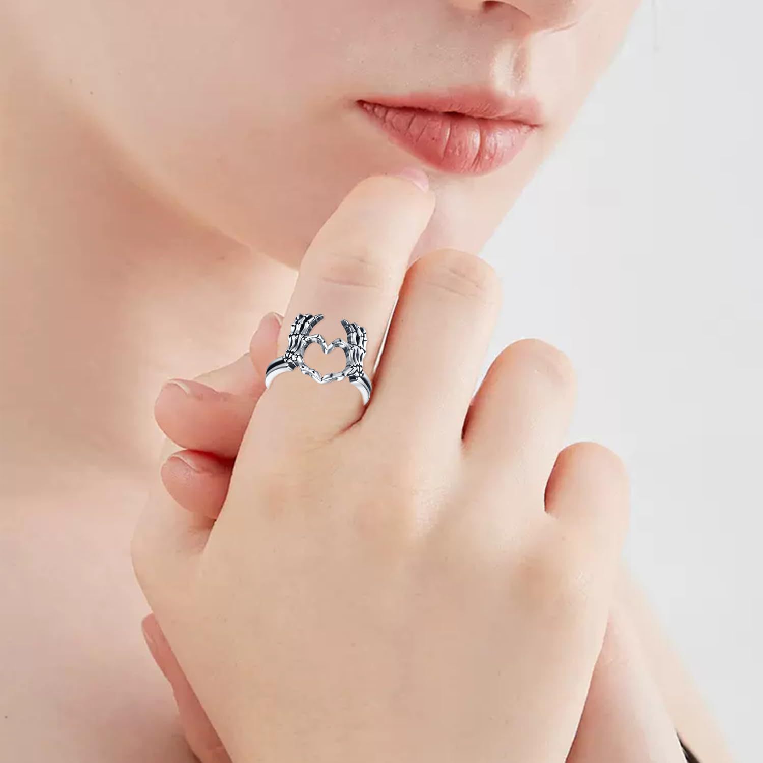 Skull Than Heart Paw Index Finger Retro Ring Image 3