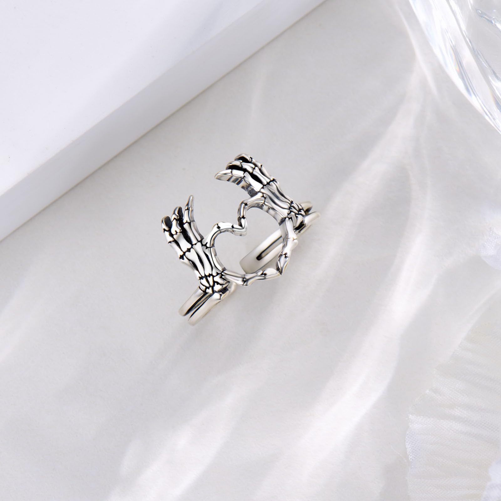 Skull Than Heart Paw Index Finger Retro Ring Image 4