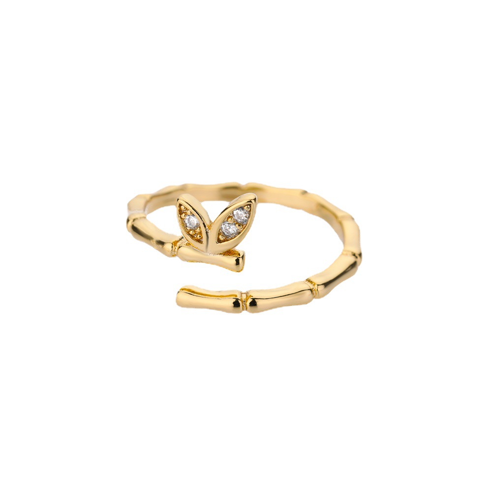 Bamboo Lovely Micro Set Zirconium Ring Lifestyle