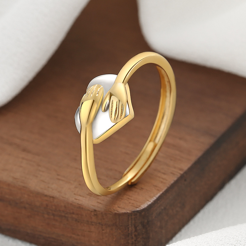 Hug Love Heart-shaped Ring Image 3