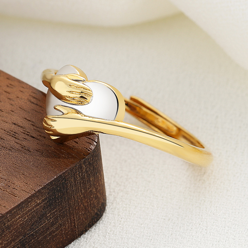 Hug Love Heart-shaped Ring Image 4