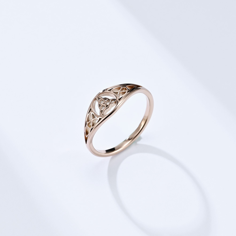 Viking Triangle Knot Ring Image 4