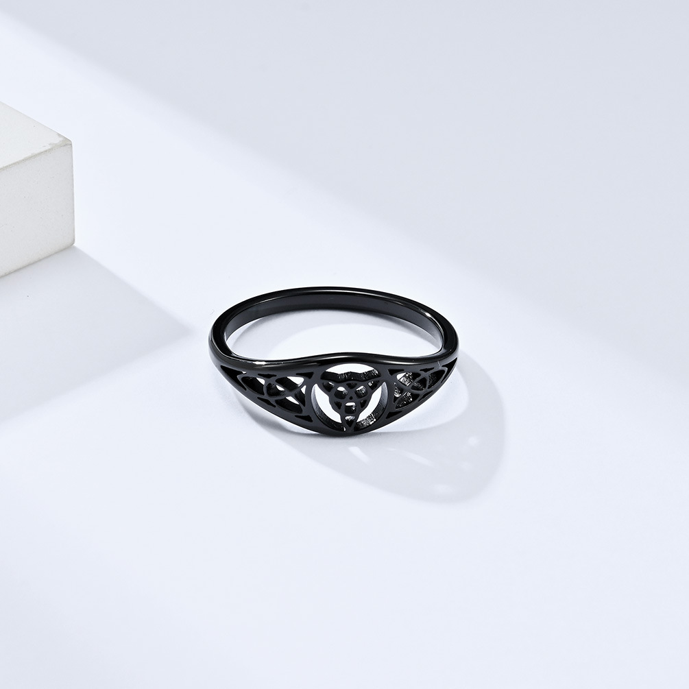 Viking Triangle Knot Ring Image 5