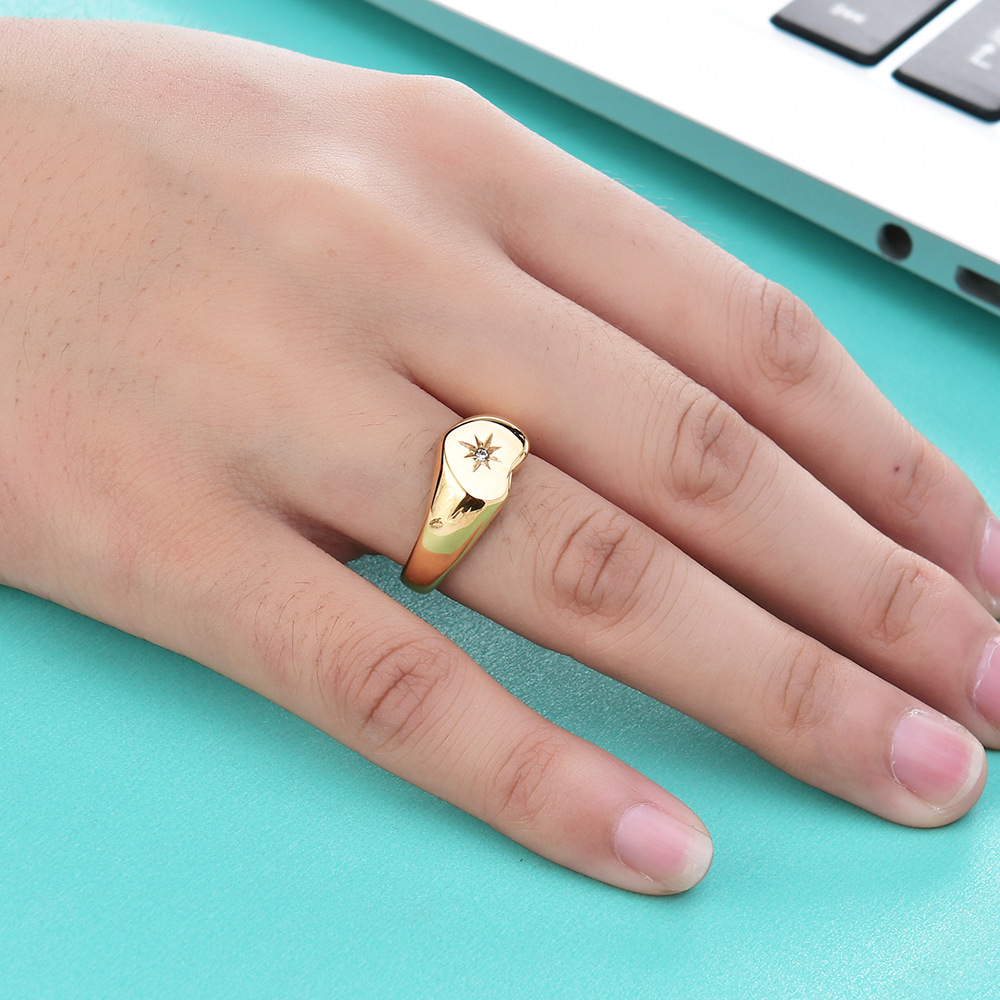 Titanium Steel Gold-plated Diamond Love Light Ring Image 2