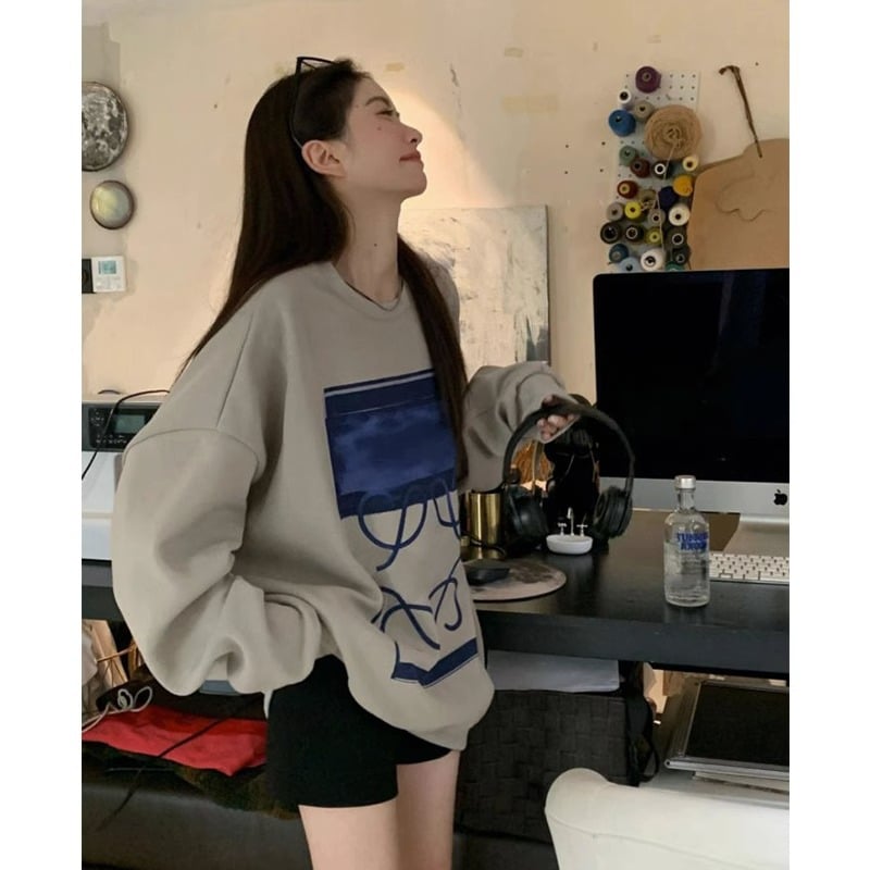 Mid-length Pullover Sweater - Image 4