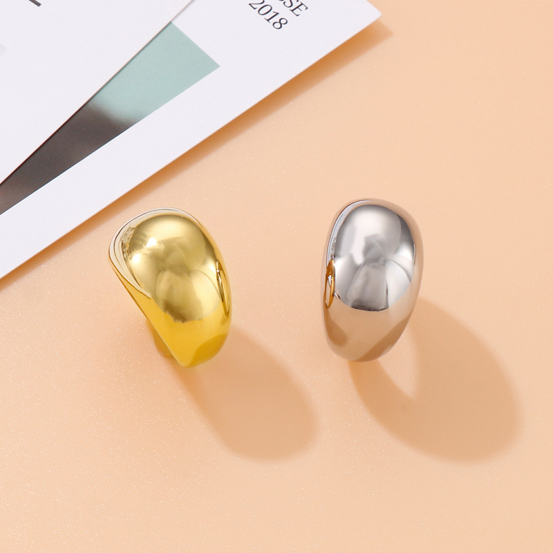 Fashion Trend Gold Glossy Titanium Steel Ring Image 3