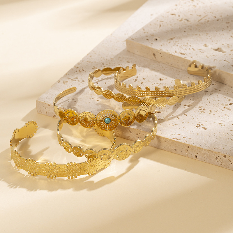 14K Gold Titanium Steel Hand Jewelry Image 2
