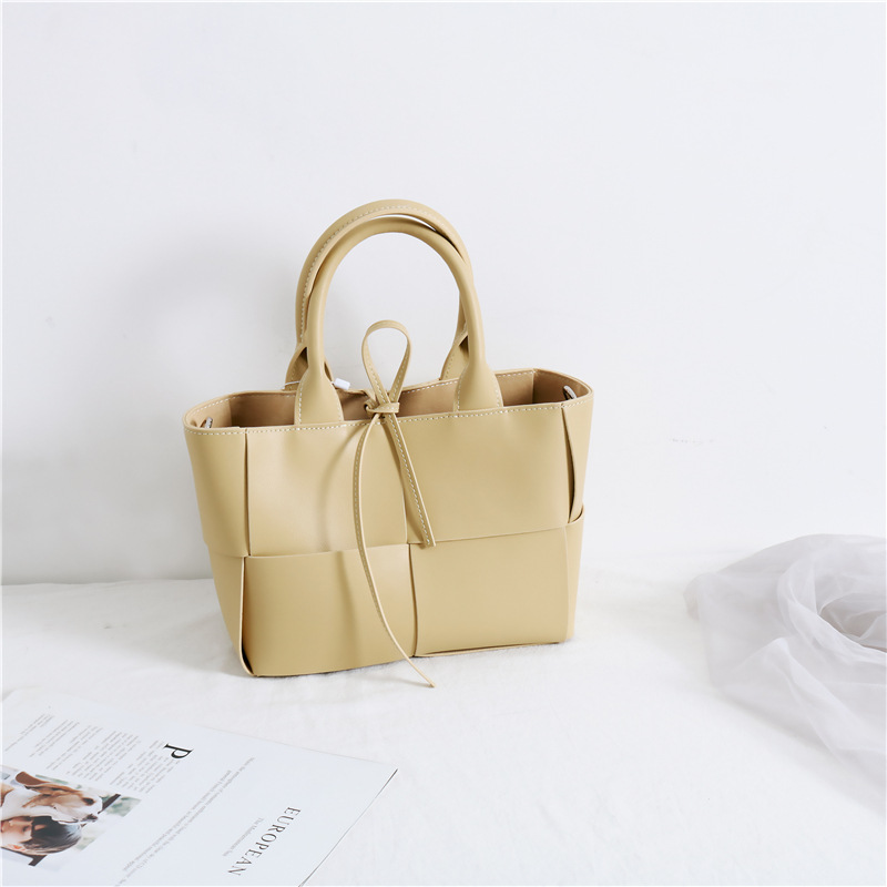 Elegant Handbag Design