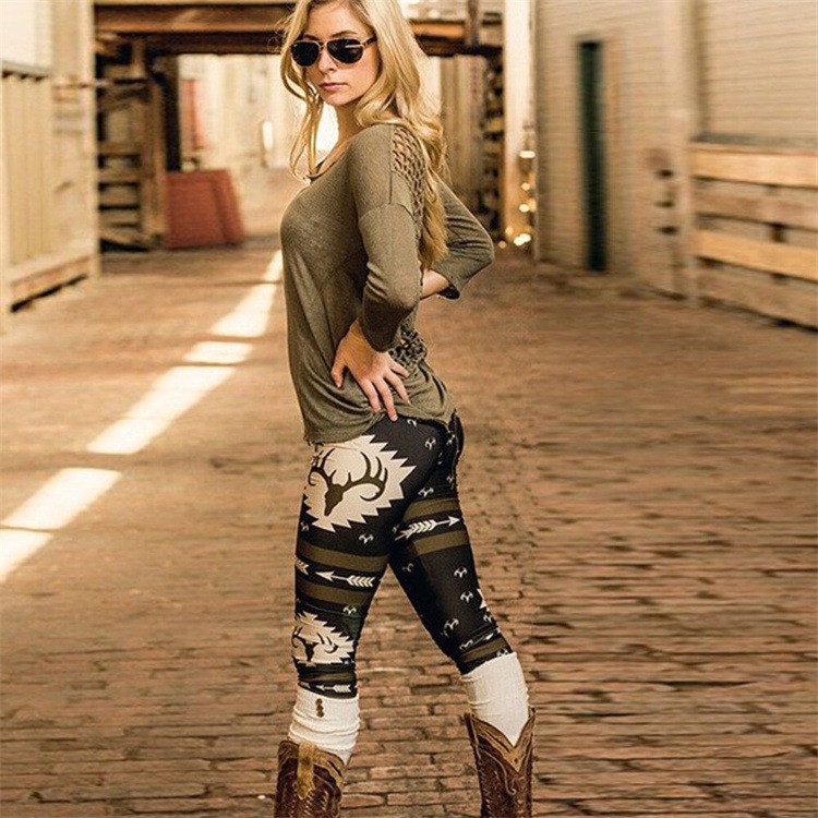 Women's Fashion Personalized Christmas Leggings - Image 4