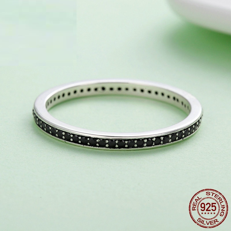 Fashionable Women's Ring