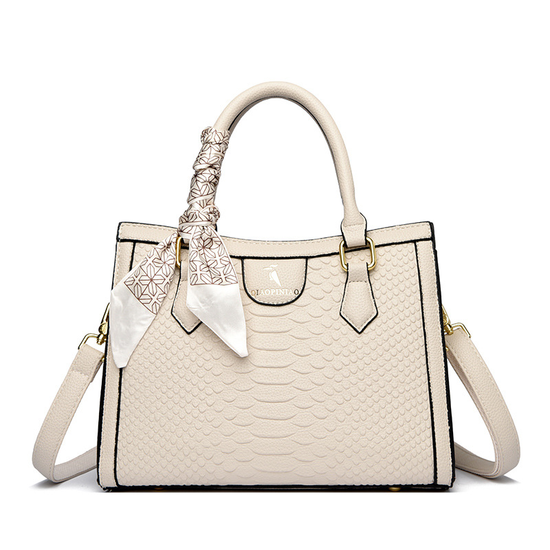 Handbag Image 9