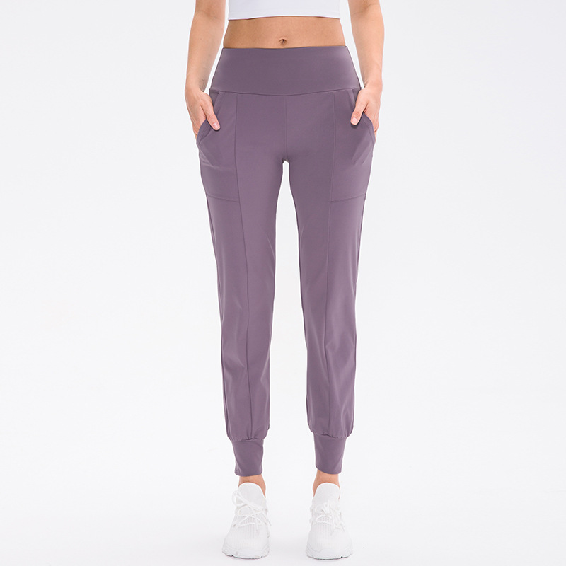 Yoga Pants Image 4