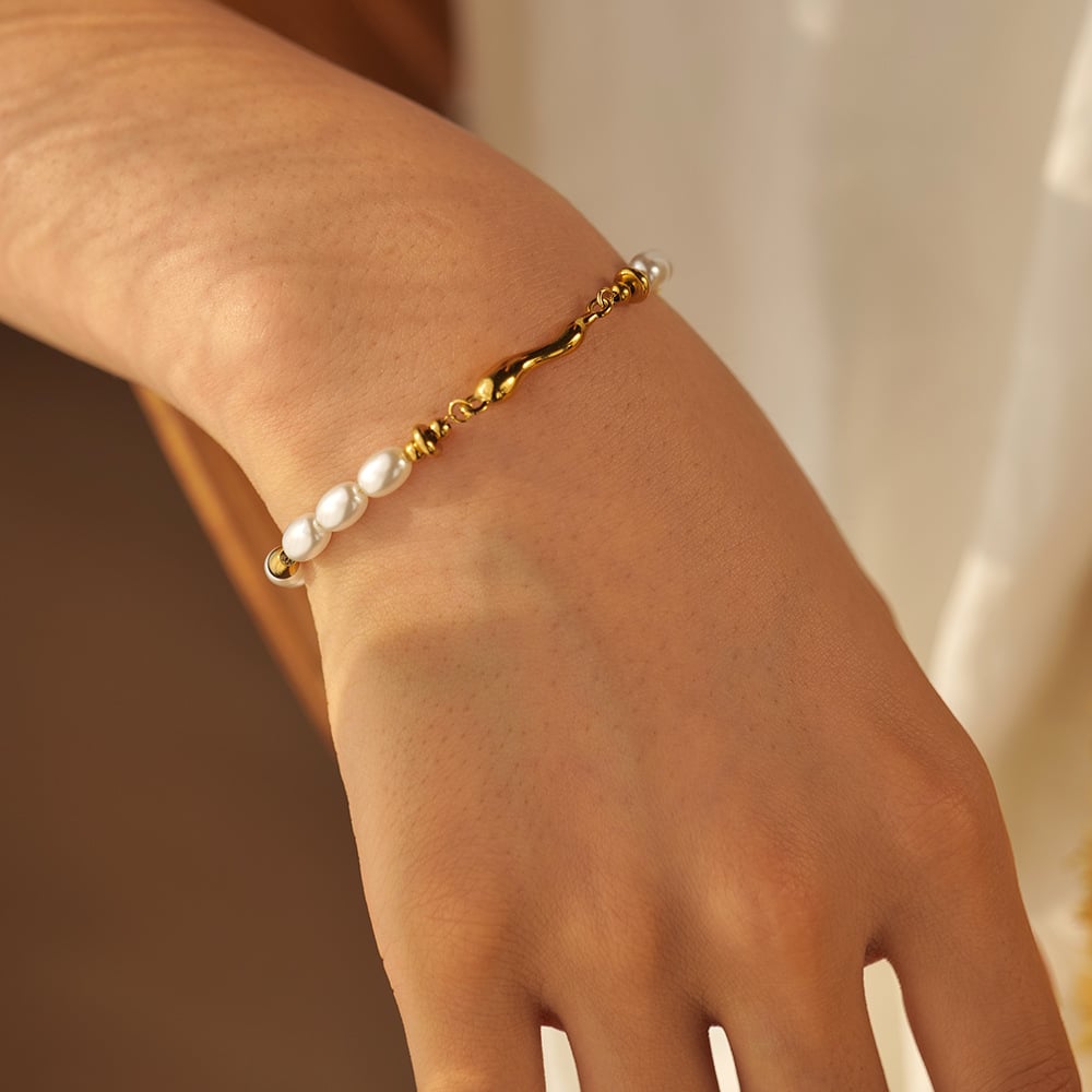 Close-up of pearl detail