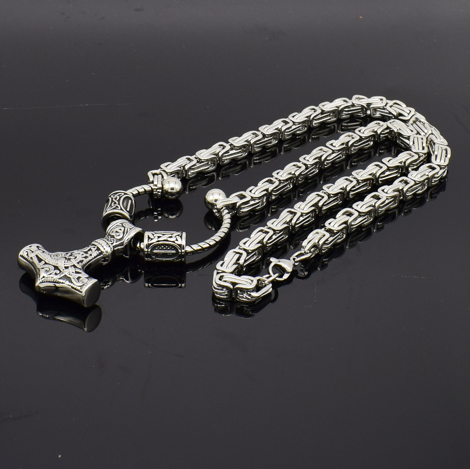 Viking Necklace Image 5