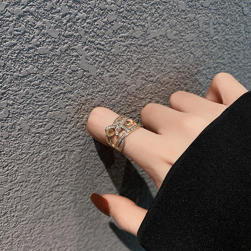 Radiant Shine of the Ring