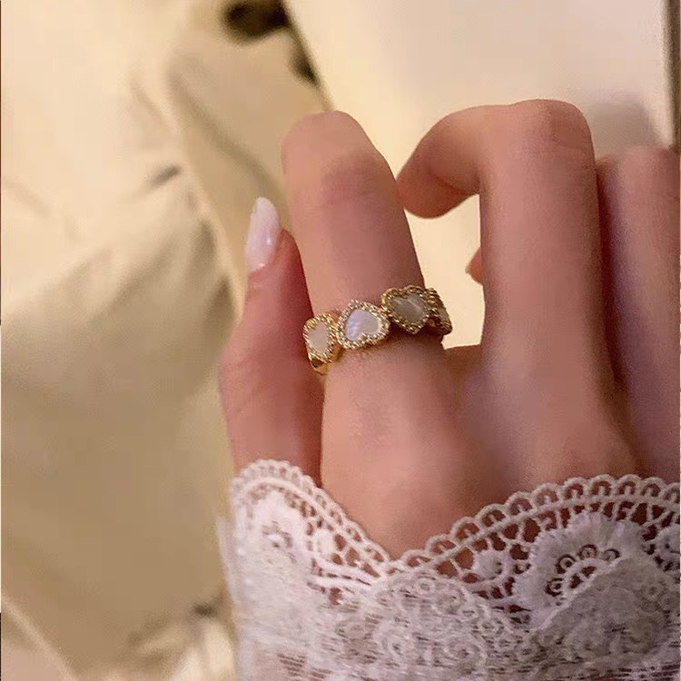 Diamond Shell Love Heart-shaped Ring Image 4