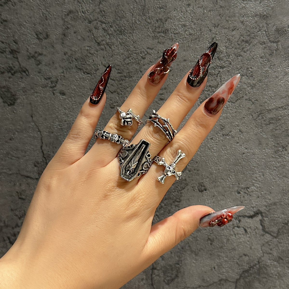 Dark Punk Retro Joint Carved Bat Ring Image 3