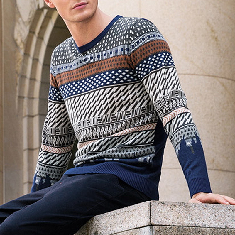 Contrasting Color Sweater Image 4