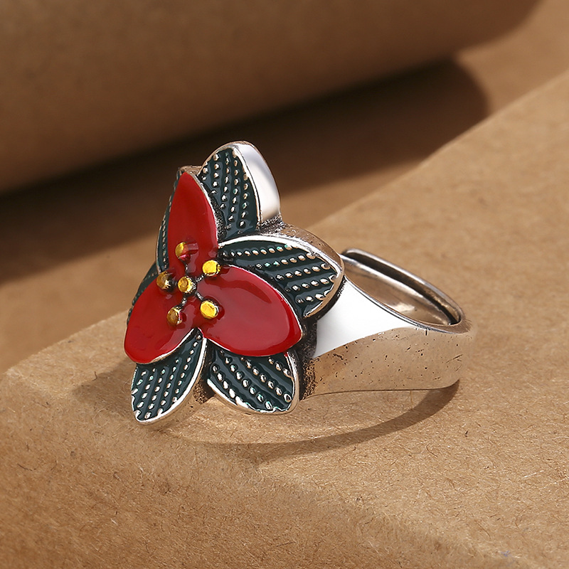 Women's Fashion Narcissus Silver Ring Image 2