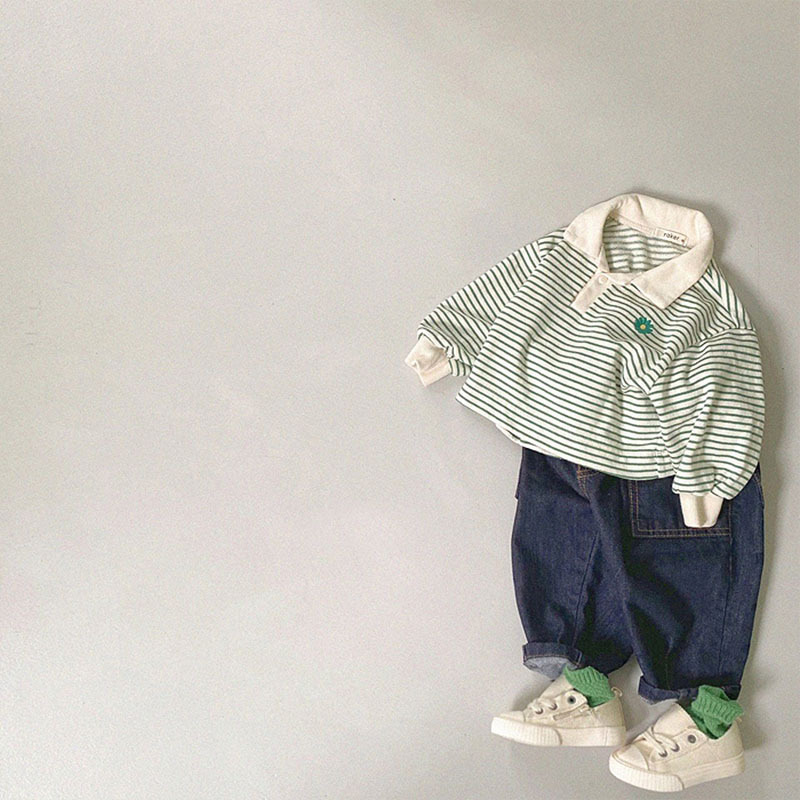 New Monochrome Striped Fashion Sweater Image 5