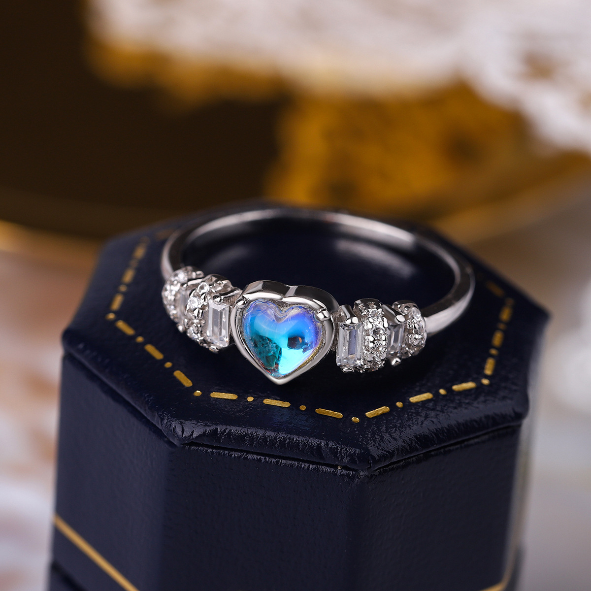 Love Heart-shaped Ring Image 1
