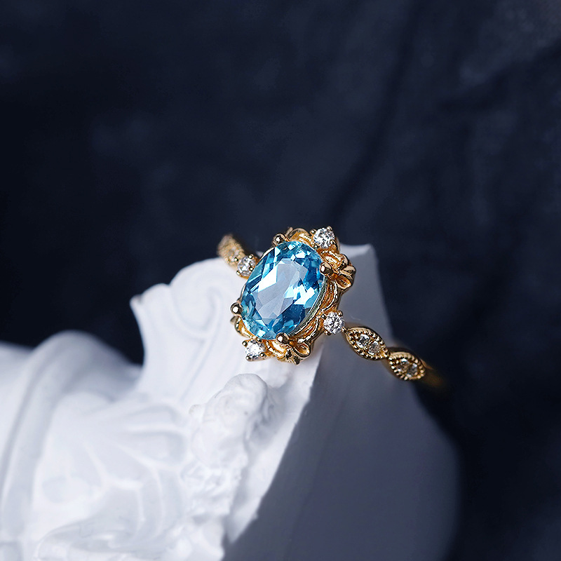 Stylish presentation of the ring