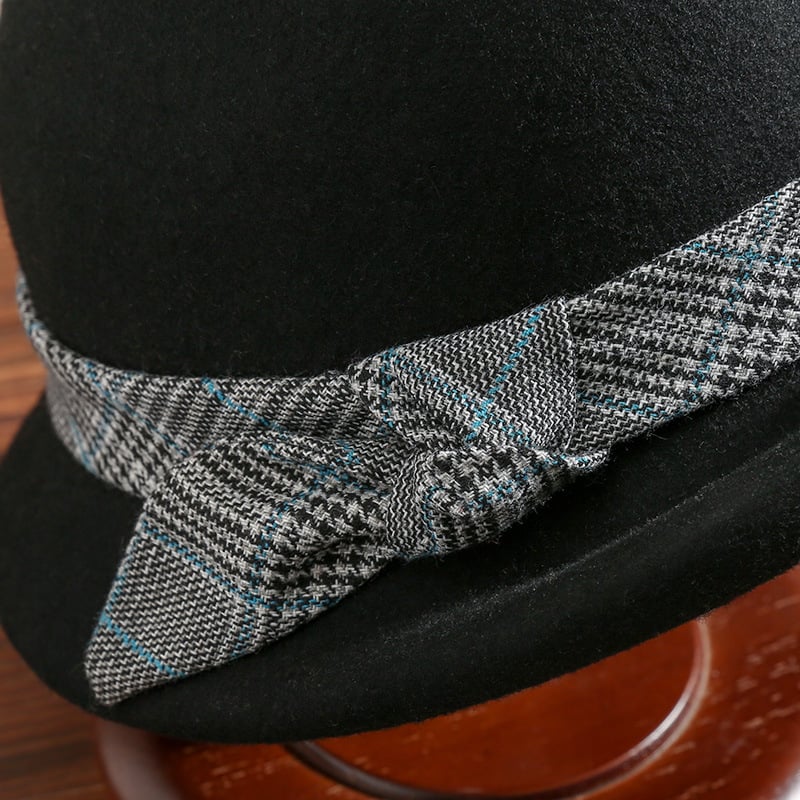 Elegant Retro Bucket Hat Style