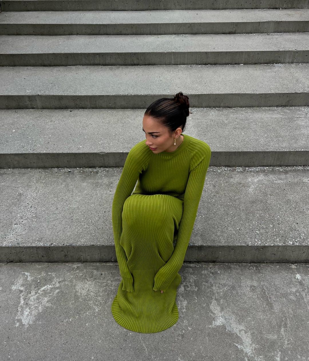 Women's Round Neck Long Sleeve Dress 3