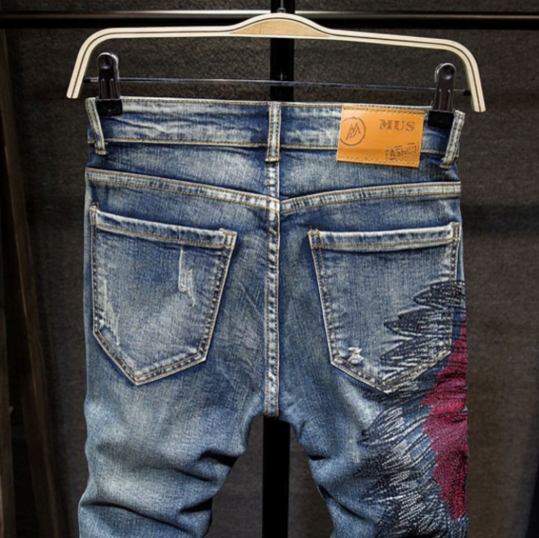 Trendy Ripped Jeans