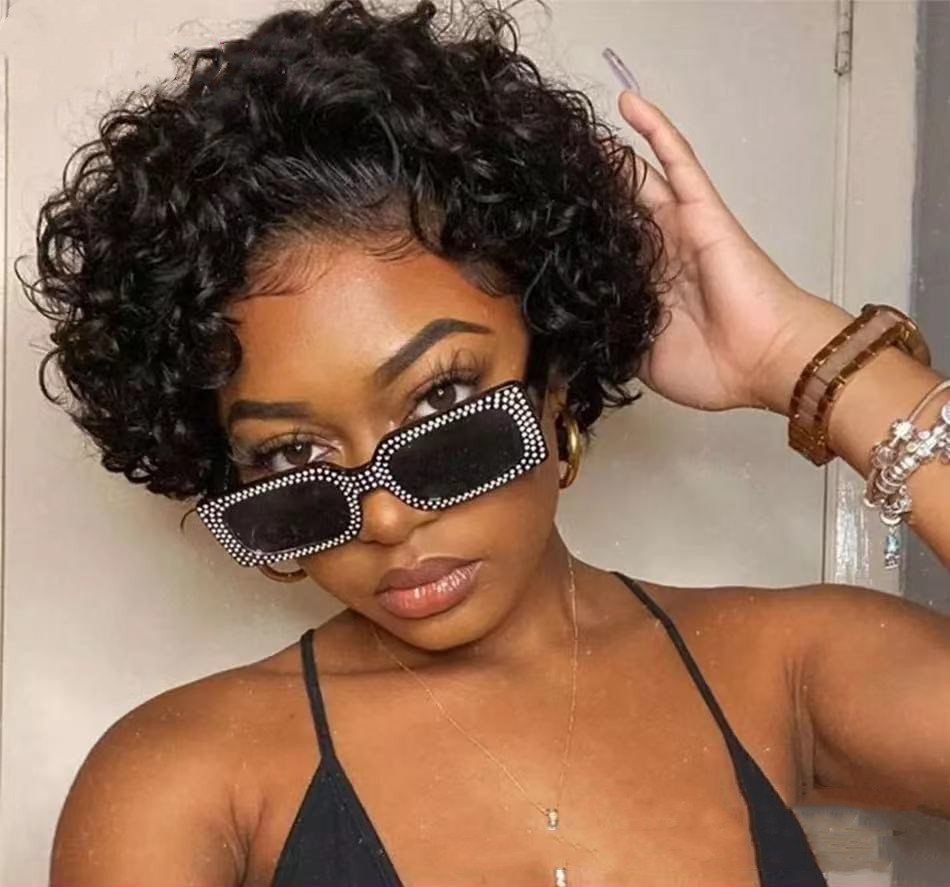 Curly Wig Image 4