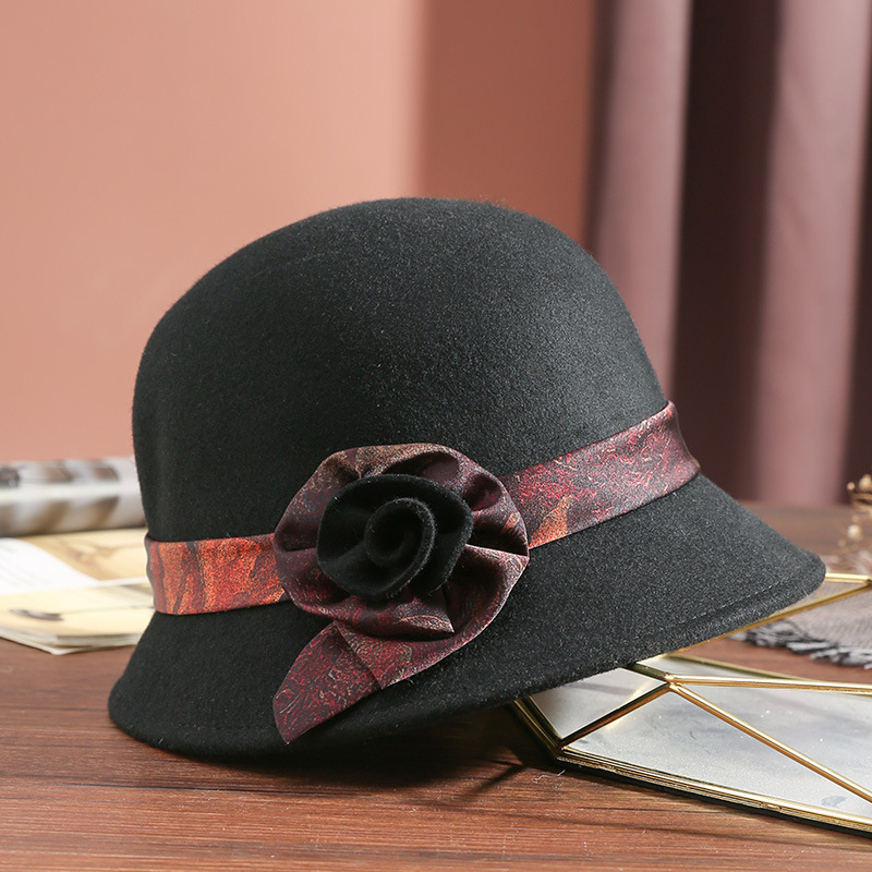 Women's Wool Cap Image 3