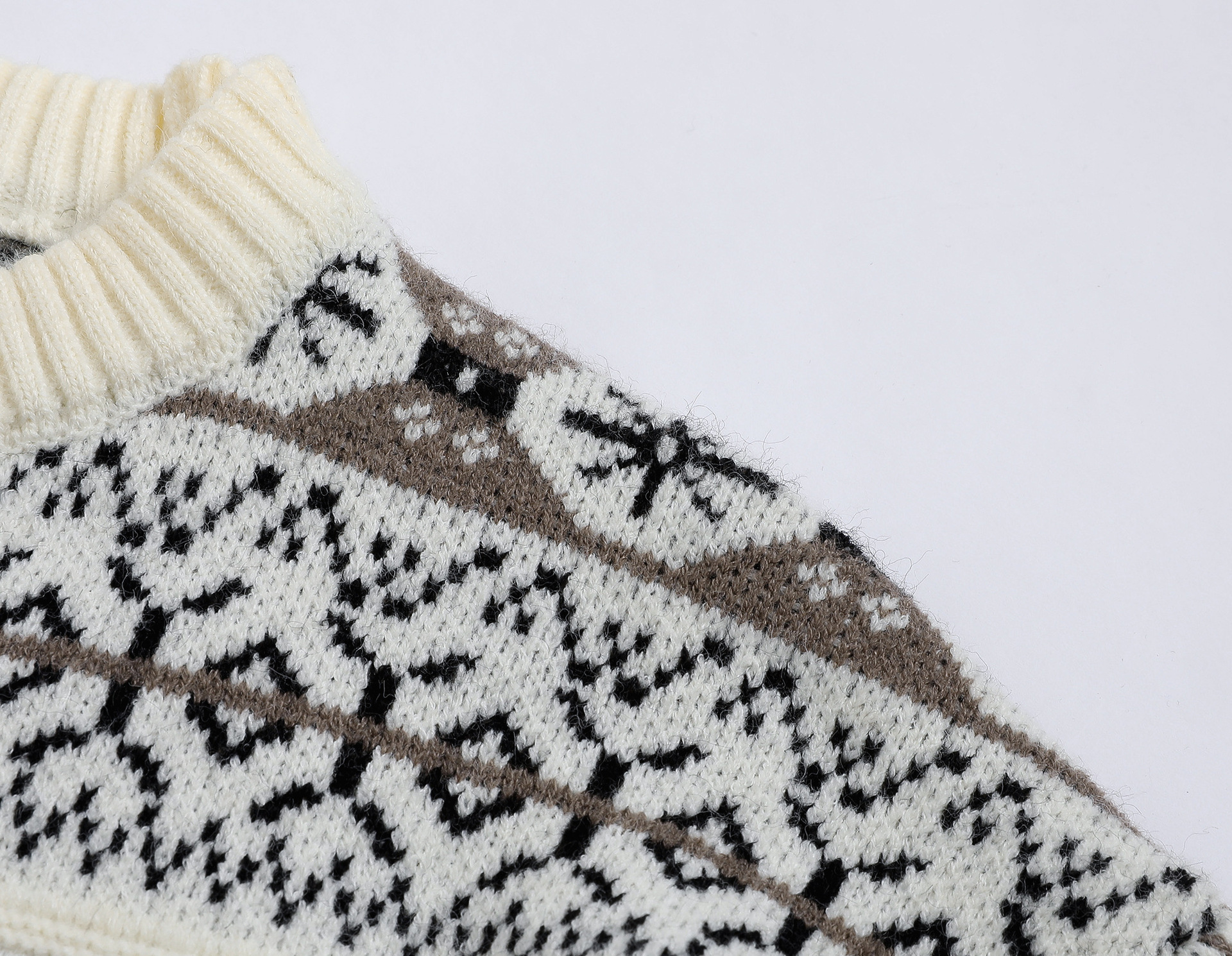 Men's Snowflake Pullover Milky White