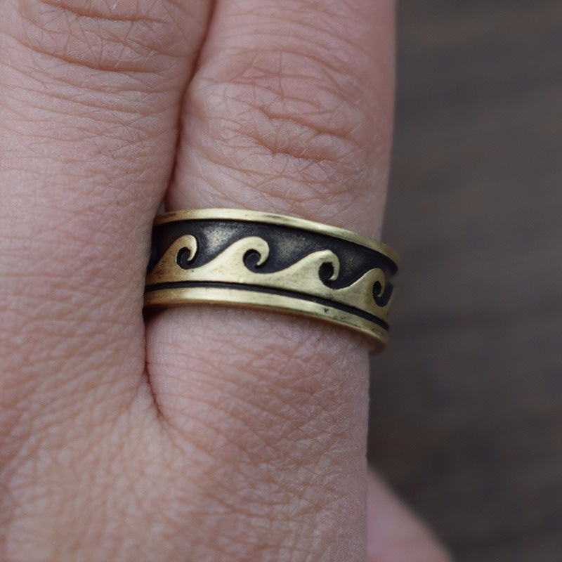 Retro Wave Pattern Ring 1